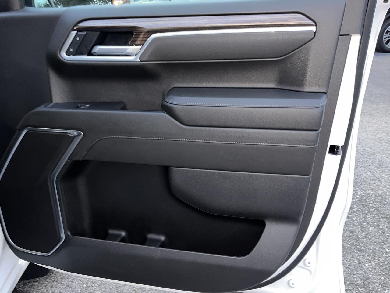 Chevrolet Silverado 1500 4WD Double Cab 147" LT w/2FL 2025
