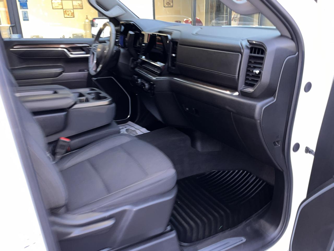 Chevrolet Silverado 1500 4WD Double Cab 147" LT w/2FL 2025