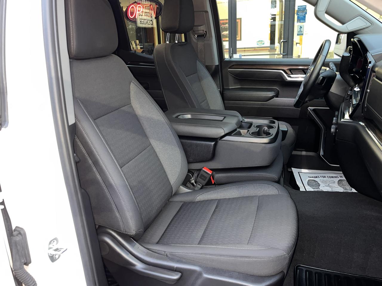 Chevrolet Silverado 1500 4WD Double Cab 147" LT w/2FL 2025