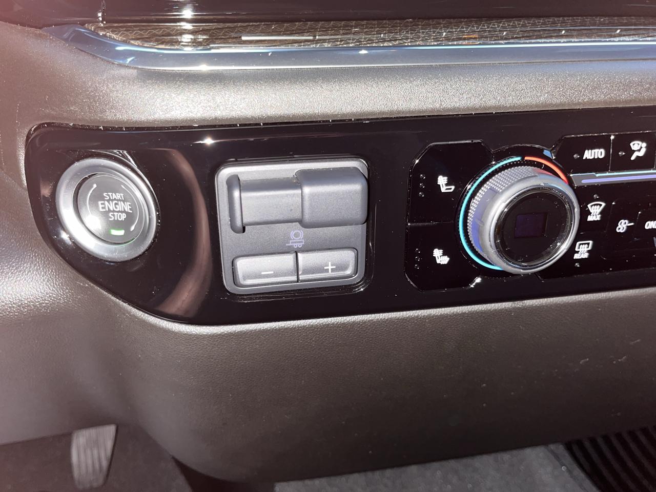 Chevrolet Silverado 1500 4WD Double Cab 147" LT w/2FL 2025