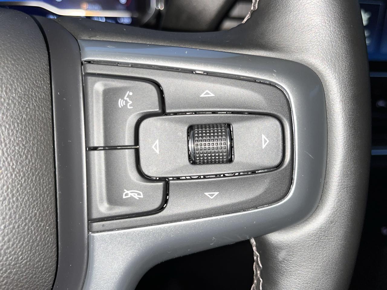 Chevrolet Silverado 1500 4WD Double Cab 147" LT w/2FL 2025