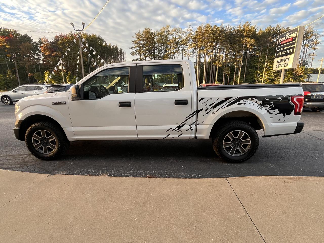 Ford F-150 4WD SuperCrew 145" XL 2015
