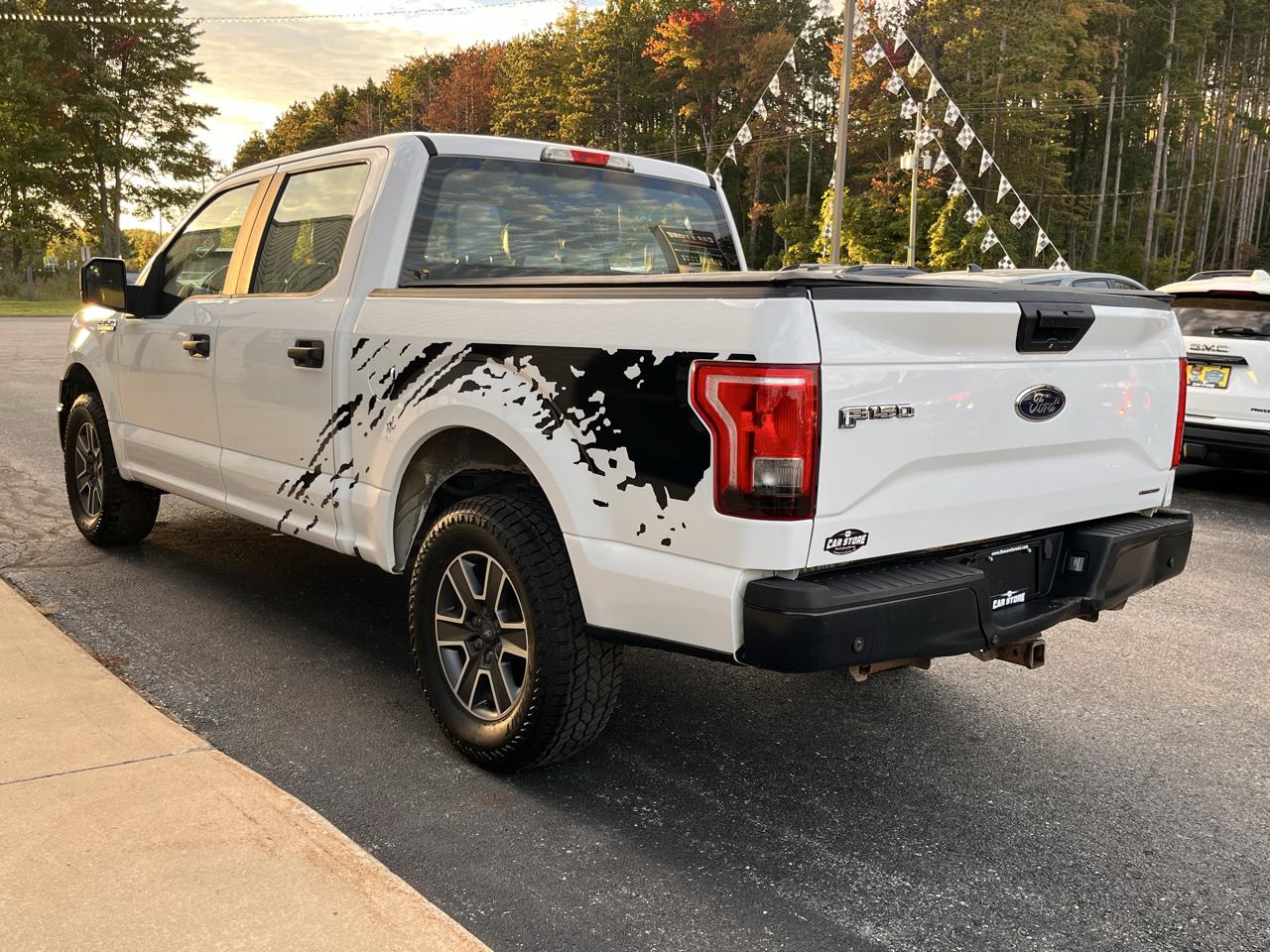 Ford F-150 4WD SuperCrew 145" XL 2015
