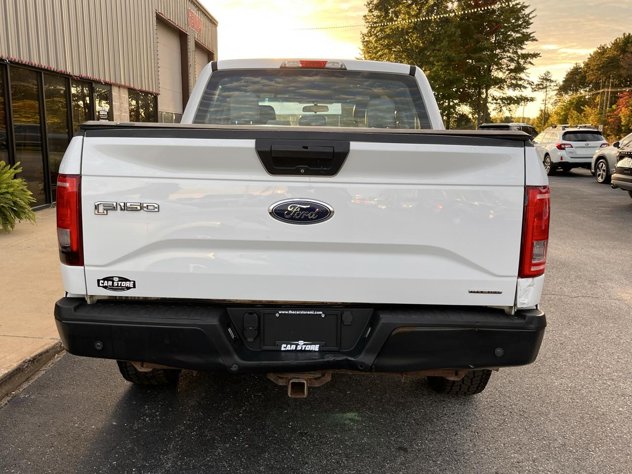 Ford F-150 4WD SuperCrew 145" XL 2015