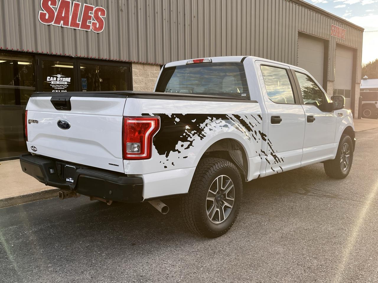 Ford F-150 4WD SuperCrew 145" XL 2015