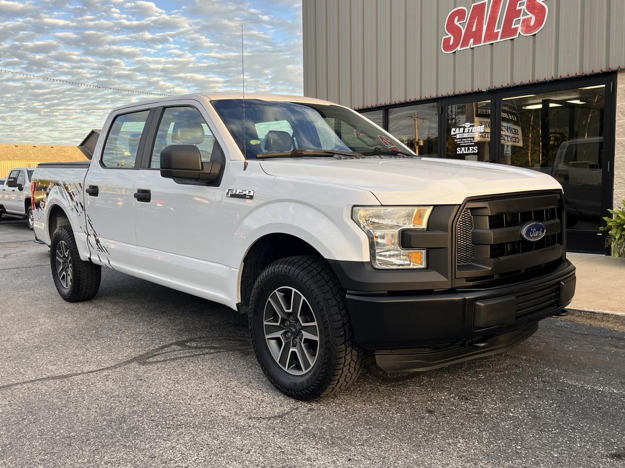 Ford F-150 4WD SuperCrew 145" XL 2015