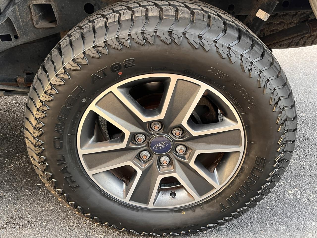 Ford F-150 4WD SuperCrew 145" XL 2015