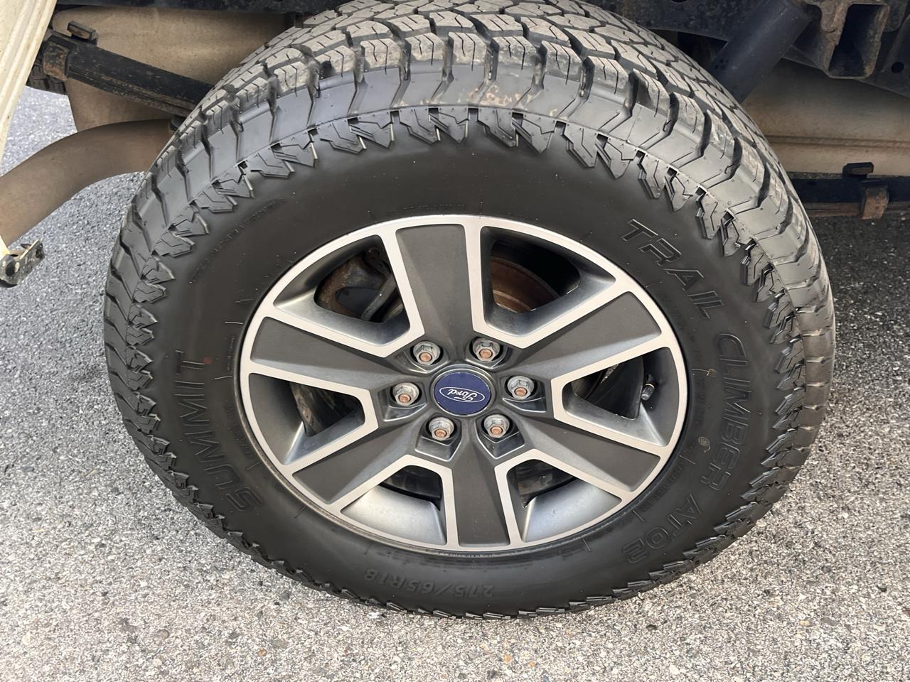 Ford F-150 4WD SuperCrew 145" XL 2015