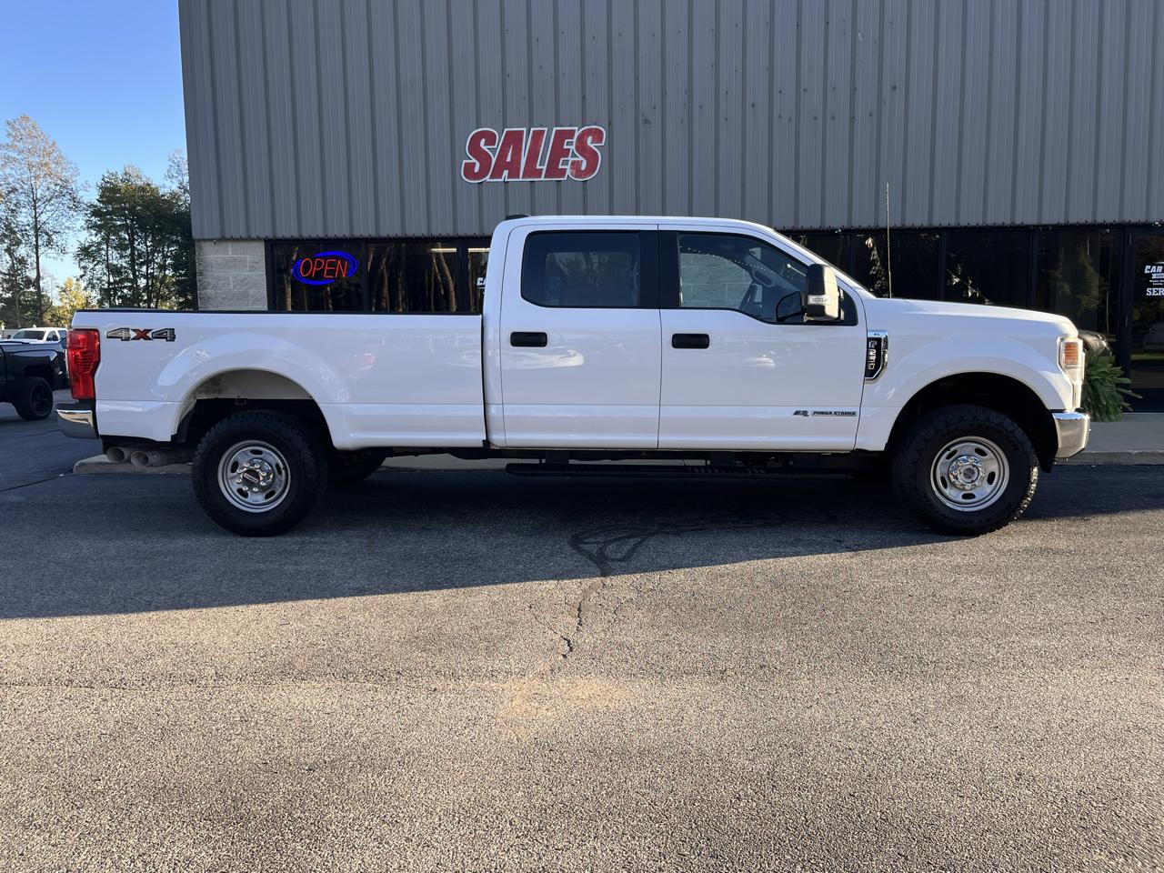 Ford Super Duty F-250 SRW XL 4WD Crew Cab 8' Box 2022