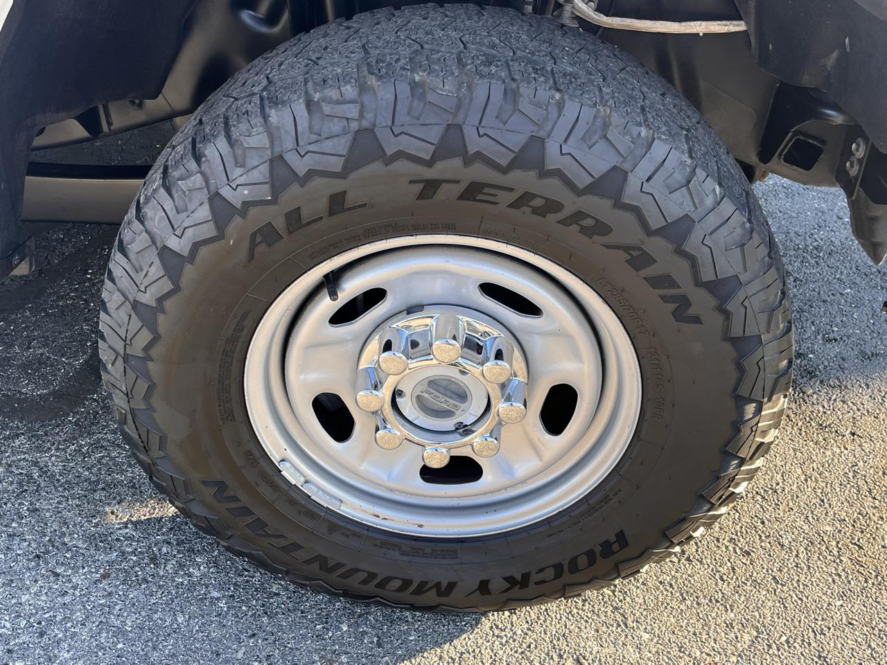Ford Super Duty F-250 SRW XL 4WD Crew Cab 8' Box 2022