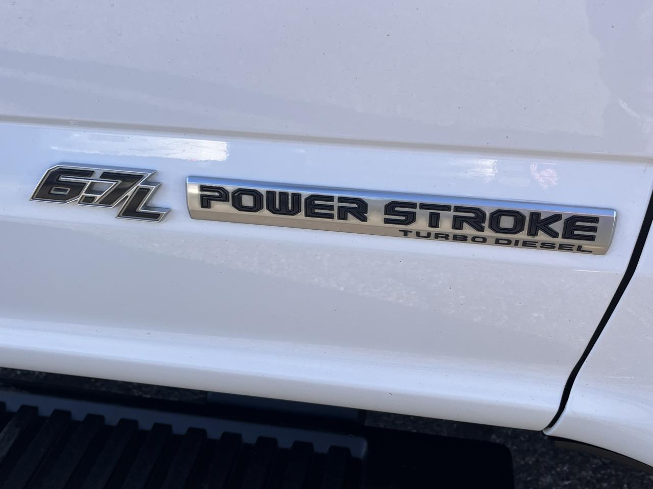 Ford Super Duty F-250 SRW XL 4WD Crew Cab 8' Box 2022