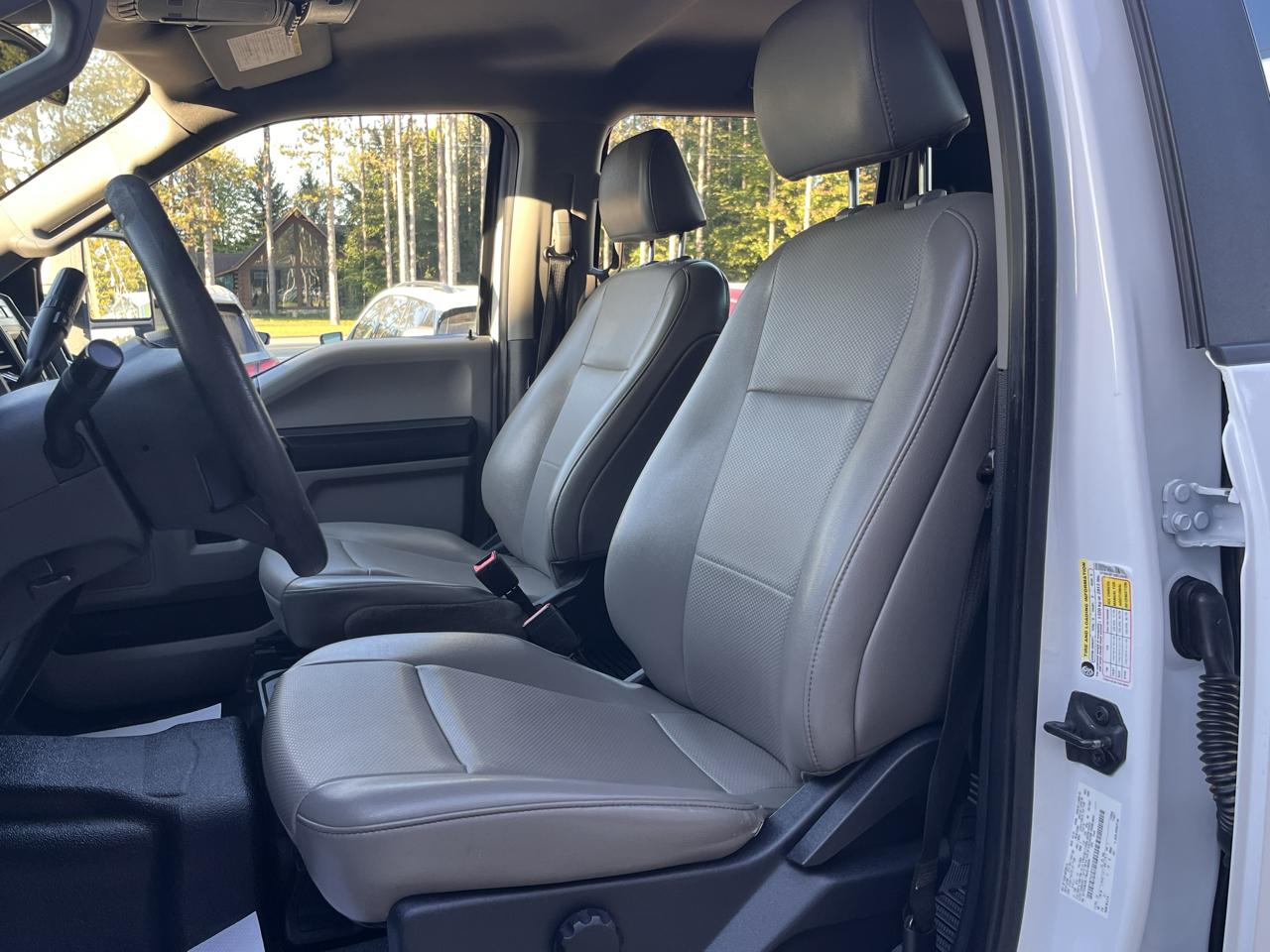 Ford Super Duty F-250 SRW XL 4WD Crew Cab 8' Box 2022
