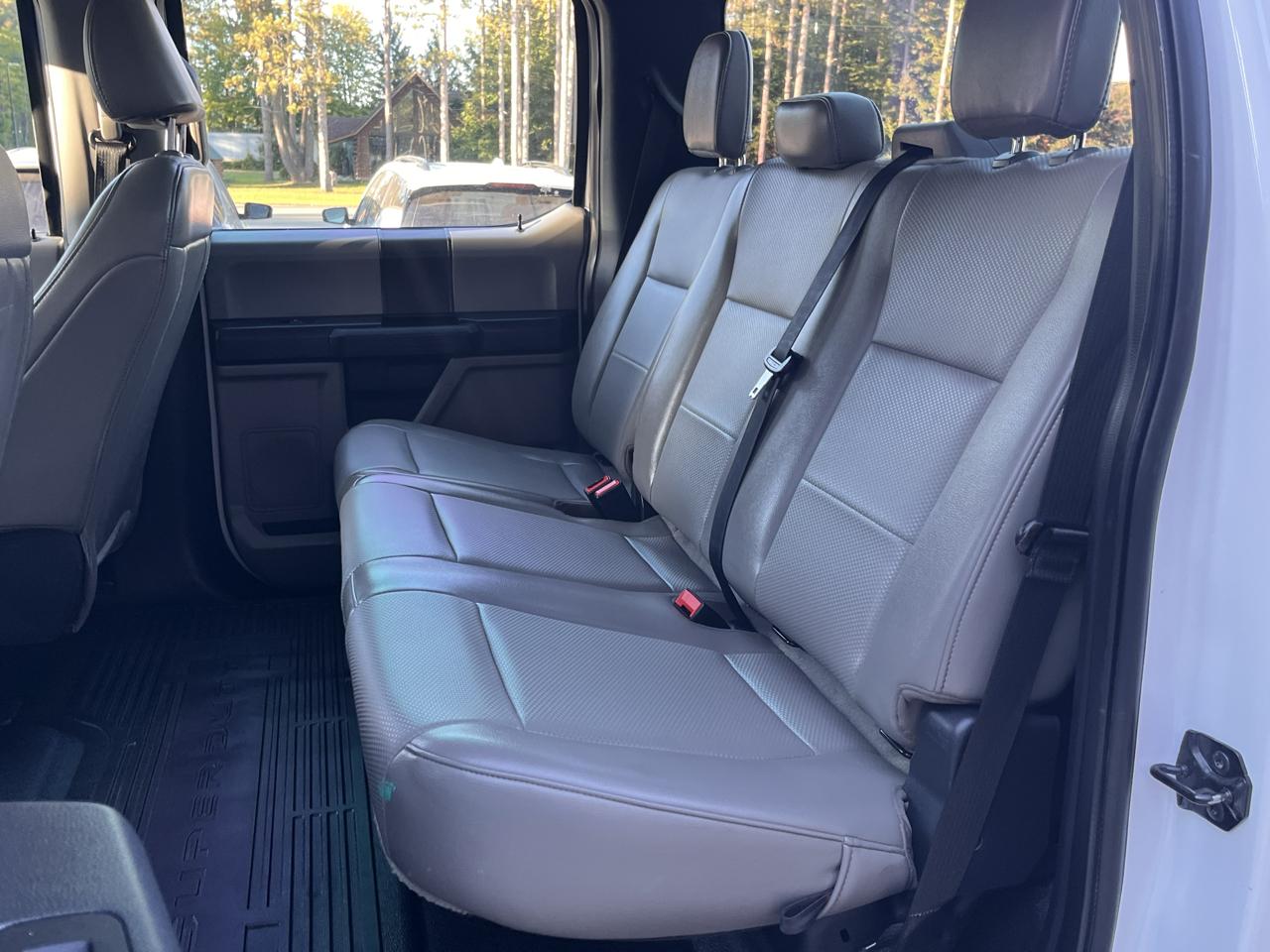 Ford Super Duty F-250 SRW XL 4WD Crew Cab 8' Box 2022