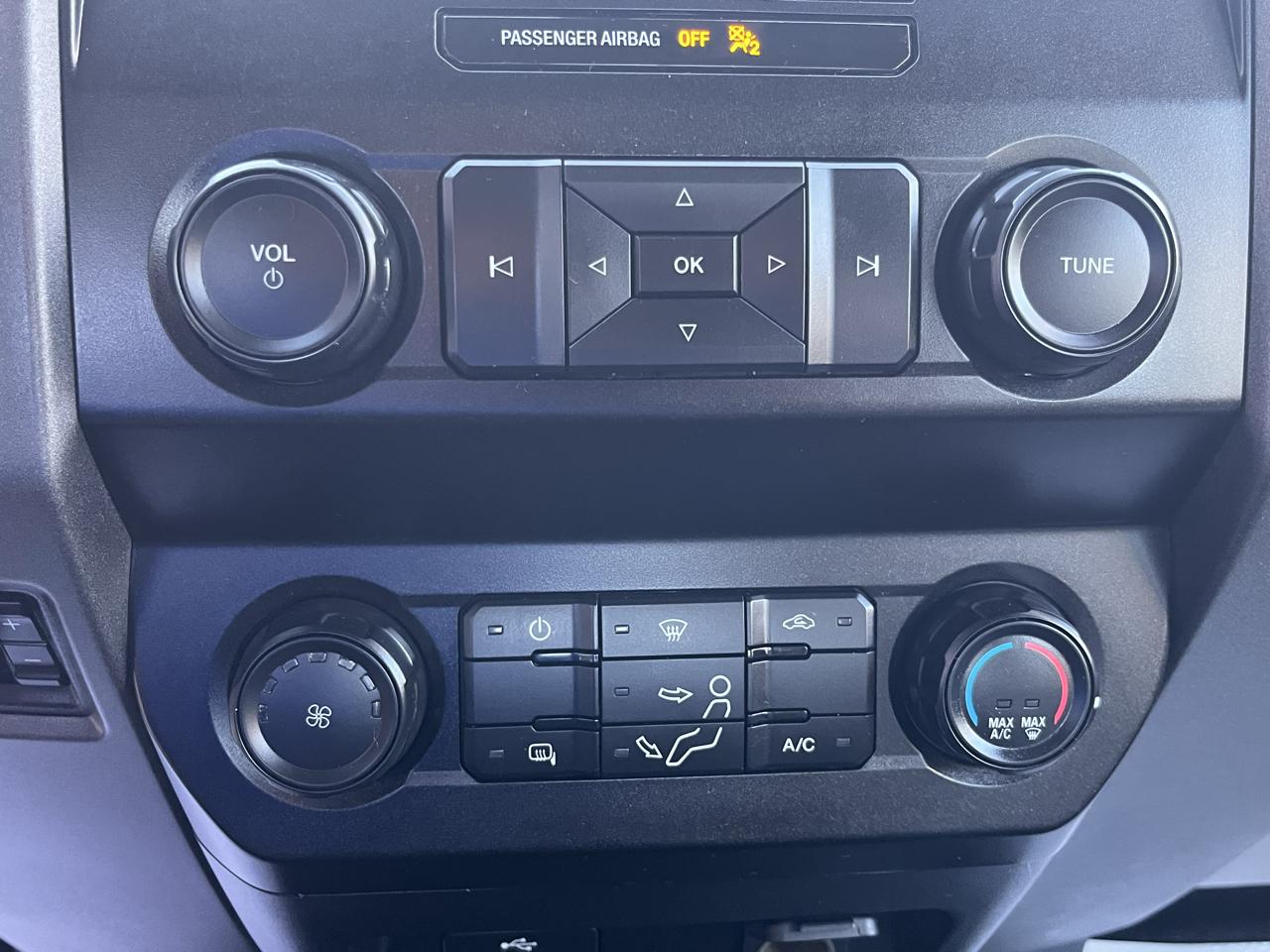 Ford Super Duty F-250 SRW XL 4WD Crew Cab 8' Box 2022