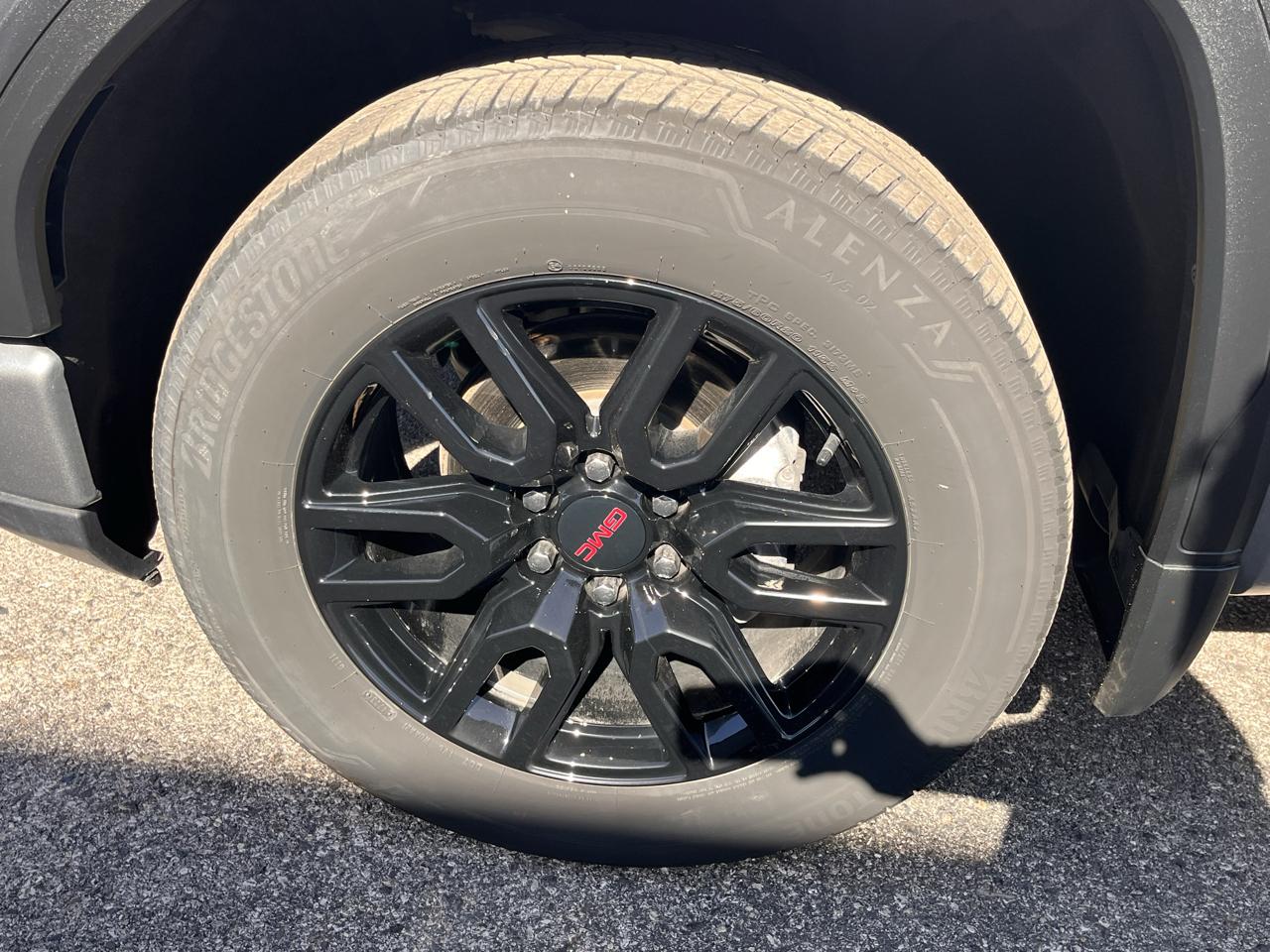 GMC Sierra 1500 4WD Crew Cab 147" Elevation w/3VL 2024