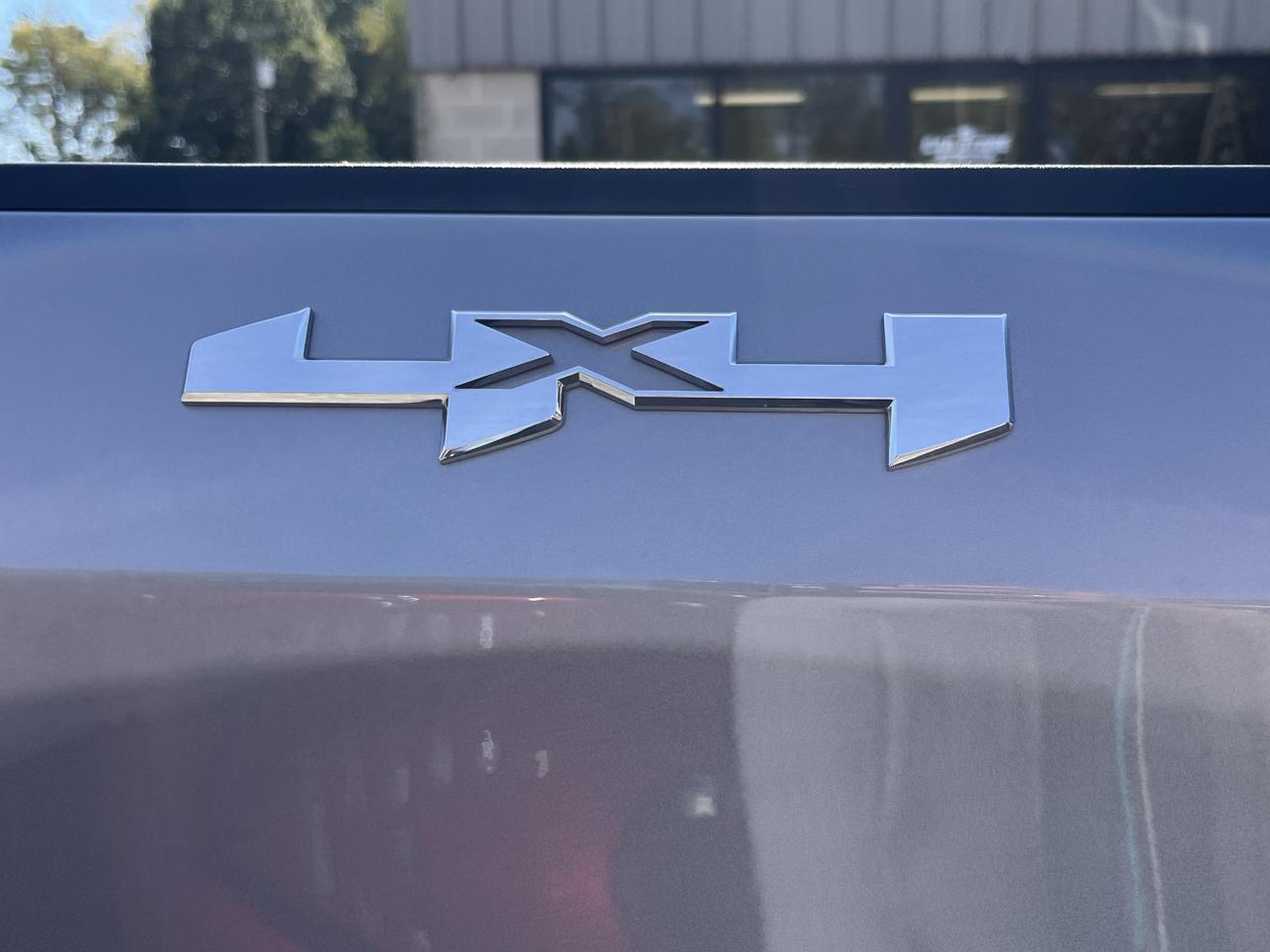 GMC Sierra 1500 4WD Crew Cab 147" Elevation w/3VL 2024