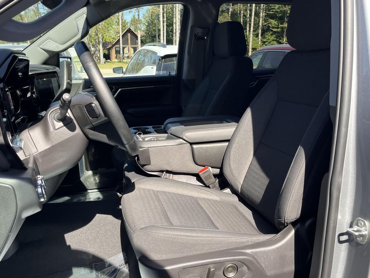 GMC Sierra 1500 4WD Crew Cab 147" Elevation w/3VL 2024