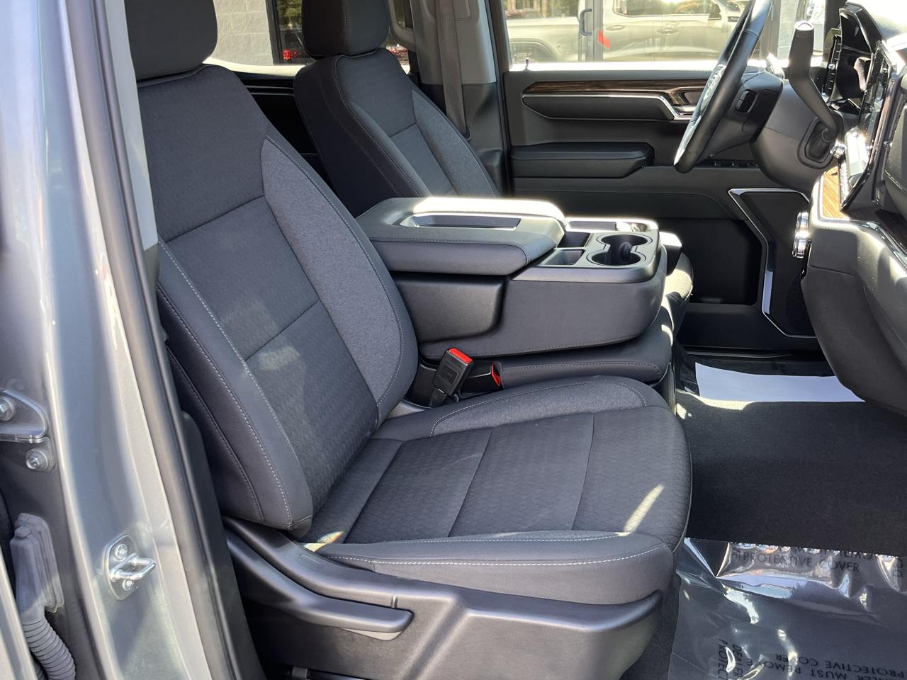 GMC Sierra 1500 4WD Crew Cab 147" Elevation w/3VL 2024