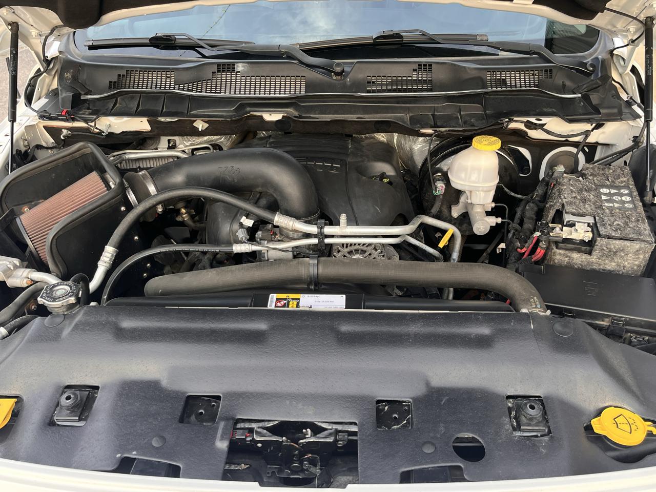 RAM 1500 4WD Crew Cab 140.5" Sport 2017