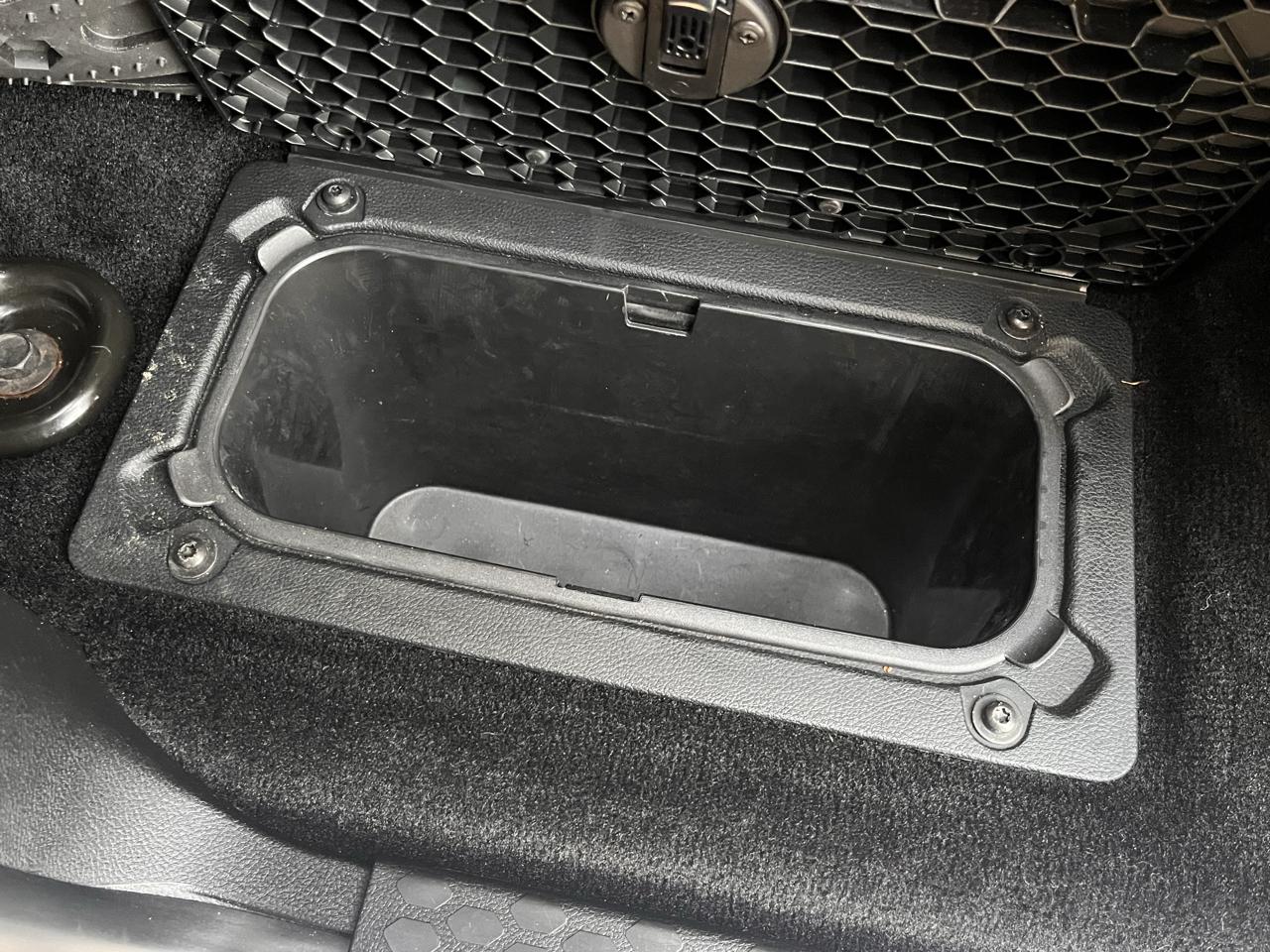 RAM 1500 4WD Crew Cab 140.5" Sport 2017