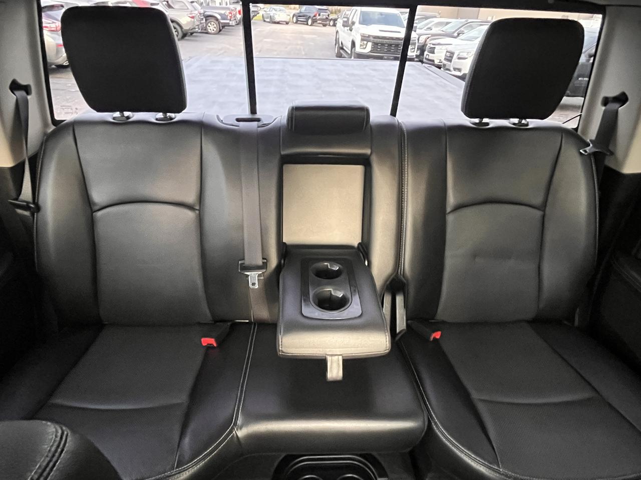 RAM 1500 4WD Crew Cab 140.5" Sport 2017