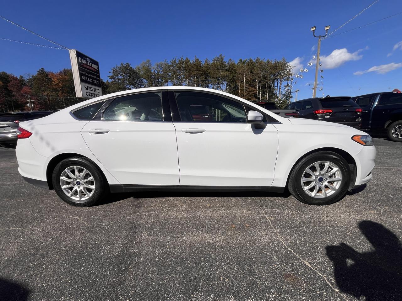 Ford Fusion 4dr Sdn S FWD 2016