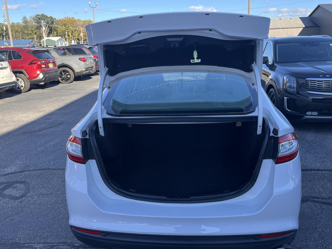 Ford Fusion 4dr Sdn S FWD 2016
