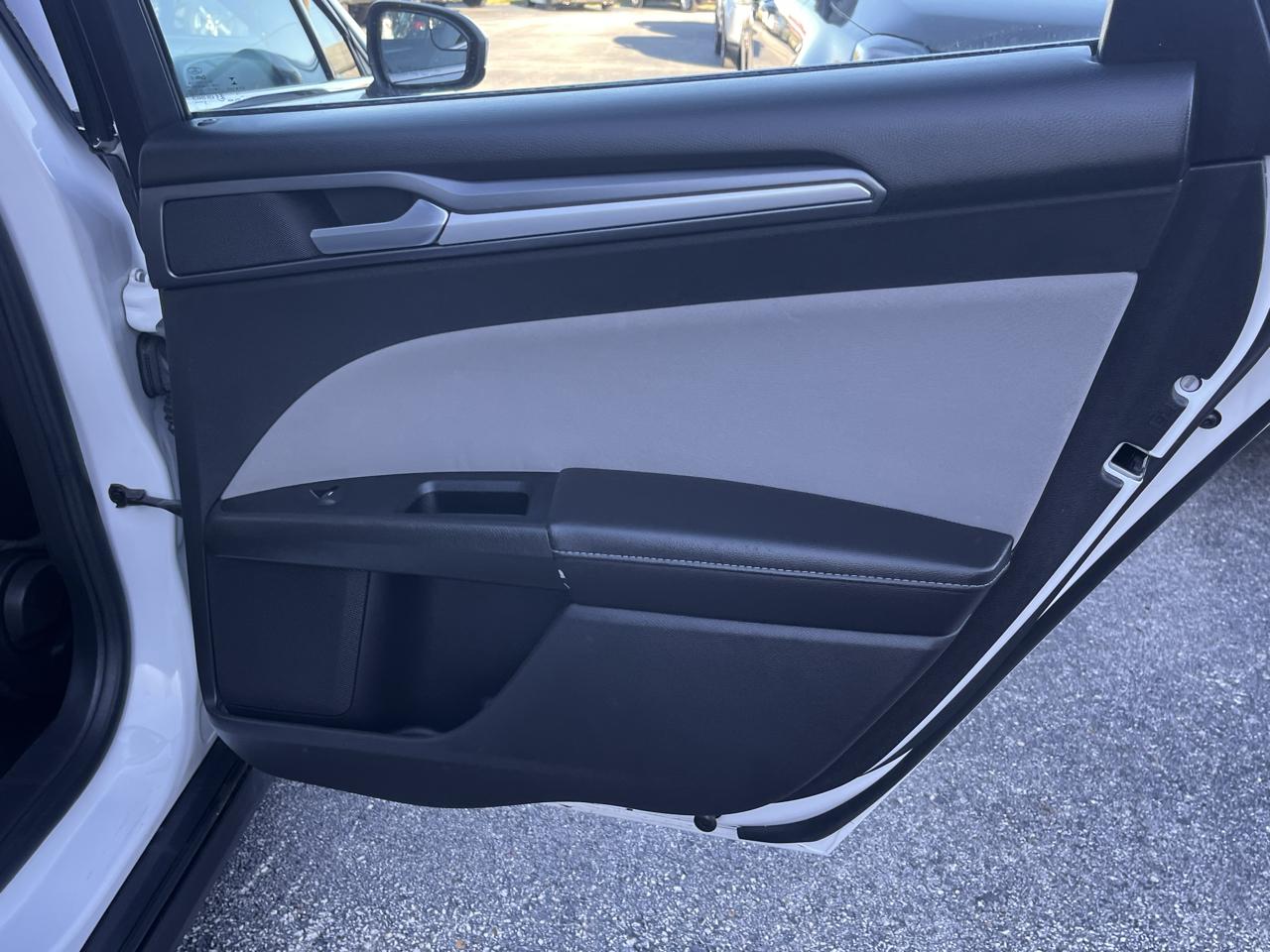 Ford Fusion 4dr Sdn S FWD 2016