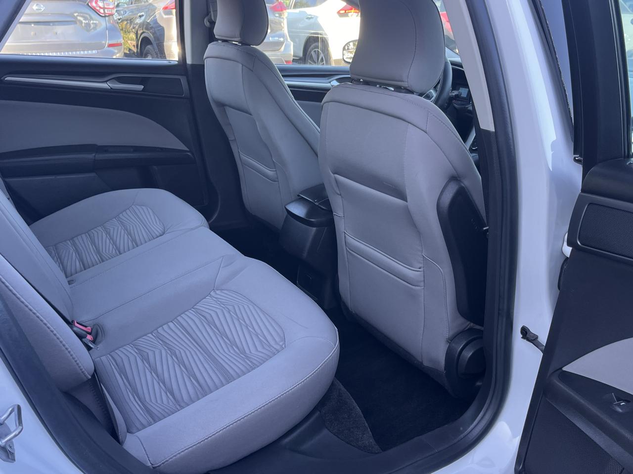 Ford Fusion 4dr Sdn S FWD 2016