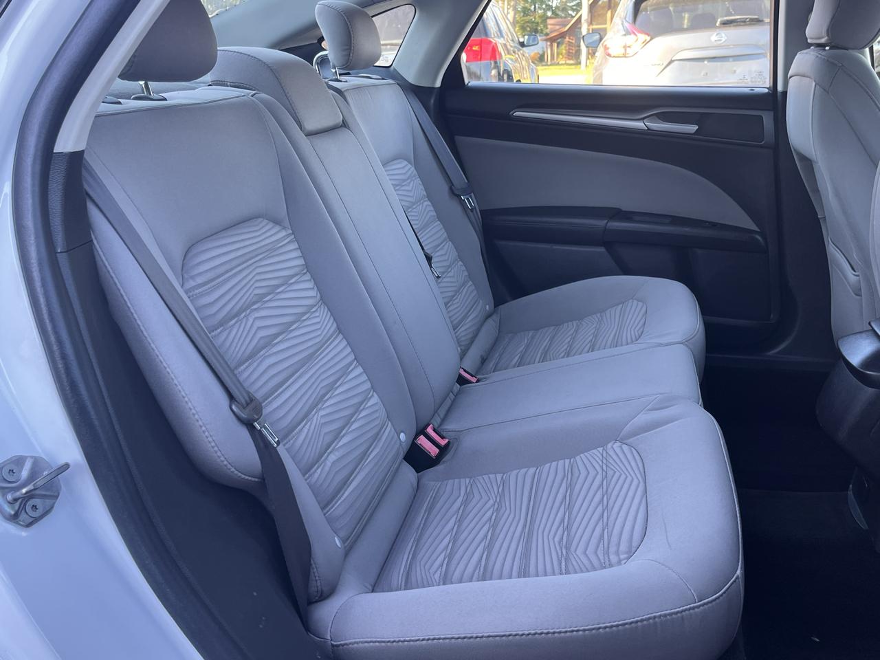Ford Fusion 4dr Sdn S FWD 2016