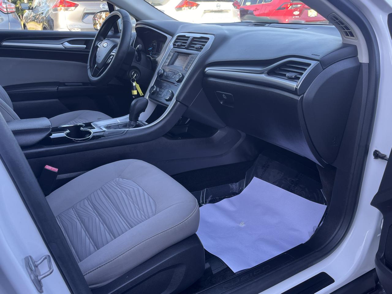 Ford Fusion 4dr Sdn S FWD 2016