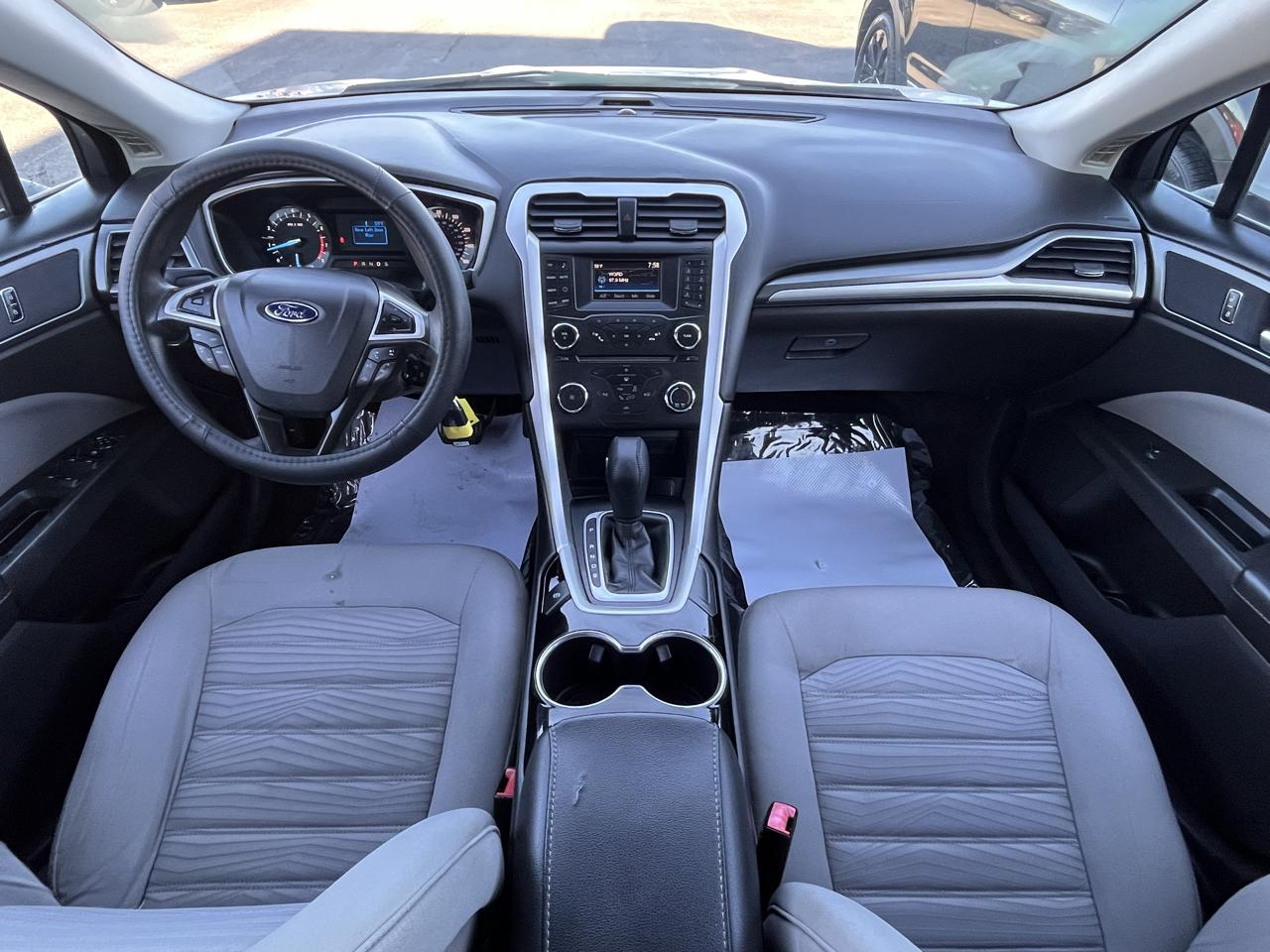Ford Fusion 4dr Sdn S FWD 2016