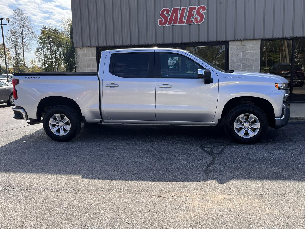 Chevrolet Silverado 1500 4WD Crew Cab 147" LT 2020