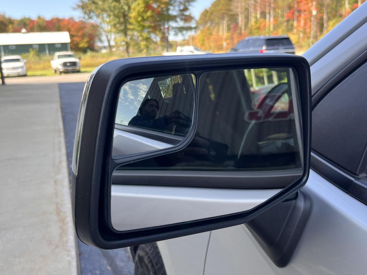 Chevrolet Silverado 1500 4WD Crew Cab 147" LT 2020