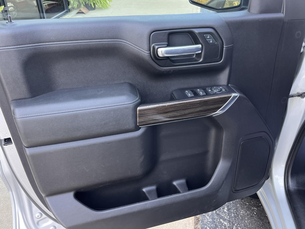 Chevrolet Silverado 1500 4WD Crew Cab 147" LT 2020