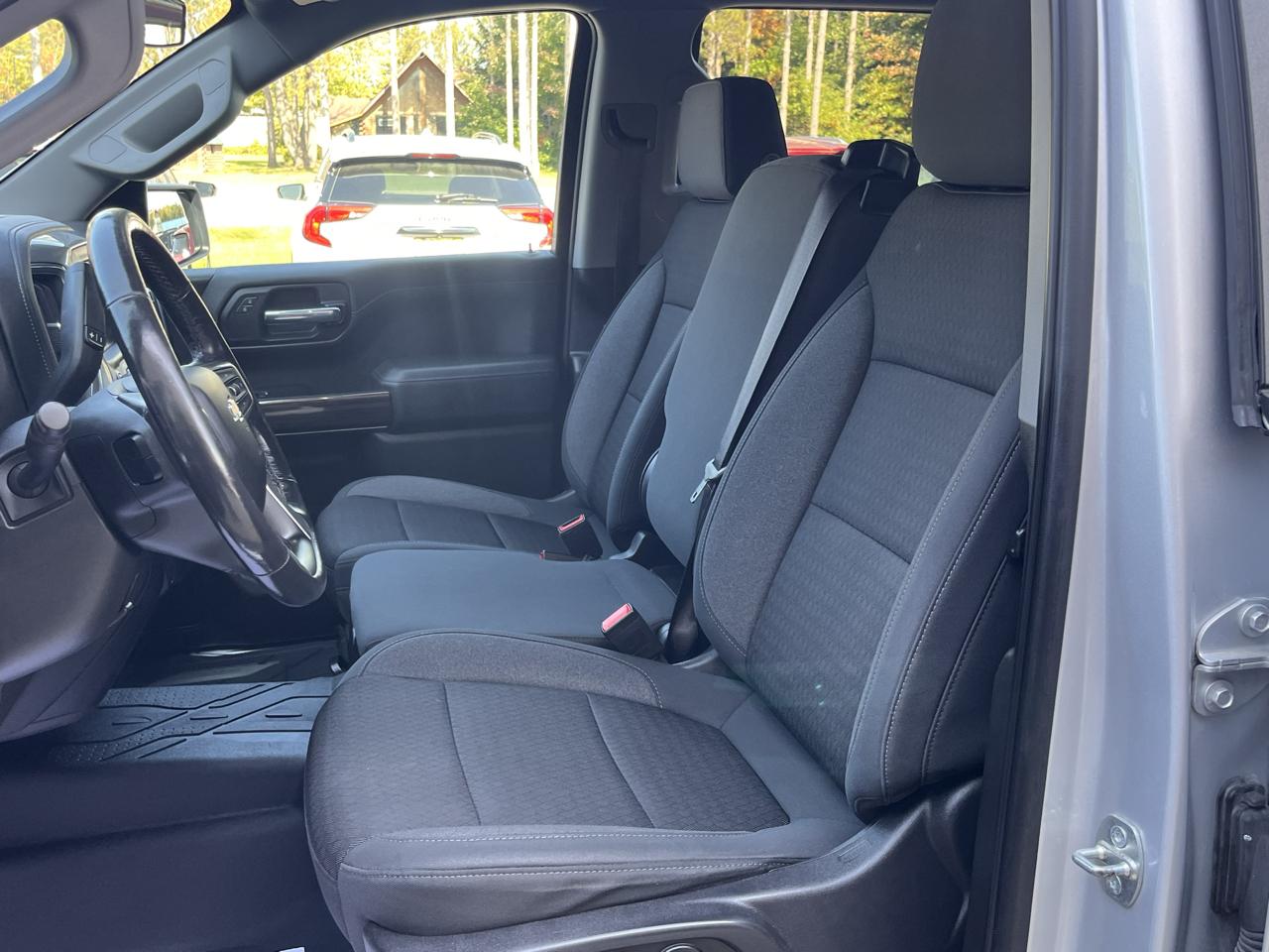 Chevrolet Silverado 1500 4WD Crew Cab 147" LT 2020