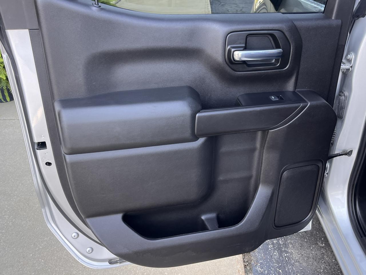 Chevrolet Silverado 1500 4WD Crew Cab 147" LT 2020