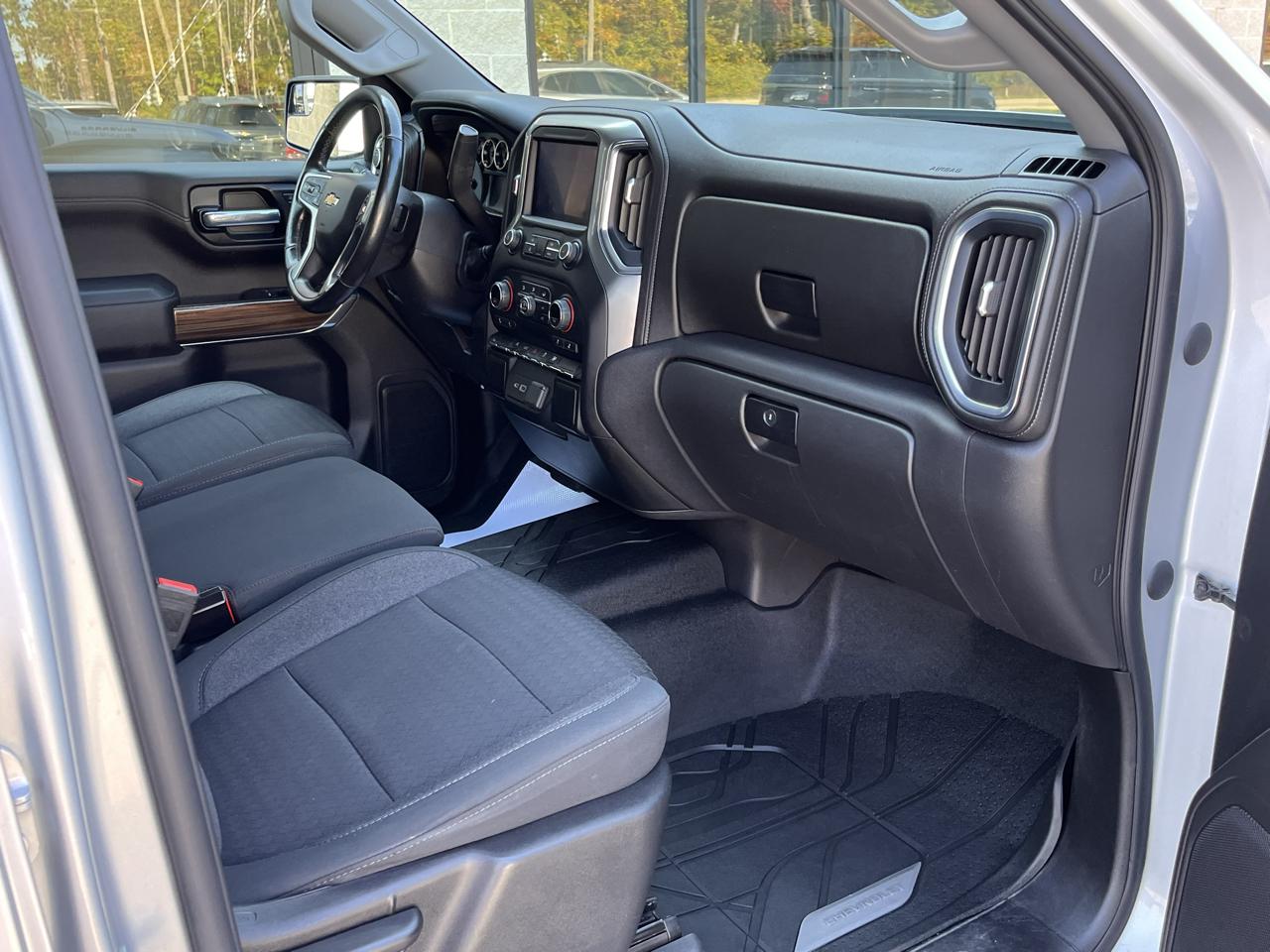 Chevrolet Silverado 1500 4WD Crew Cab 147" LT 2020