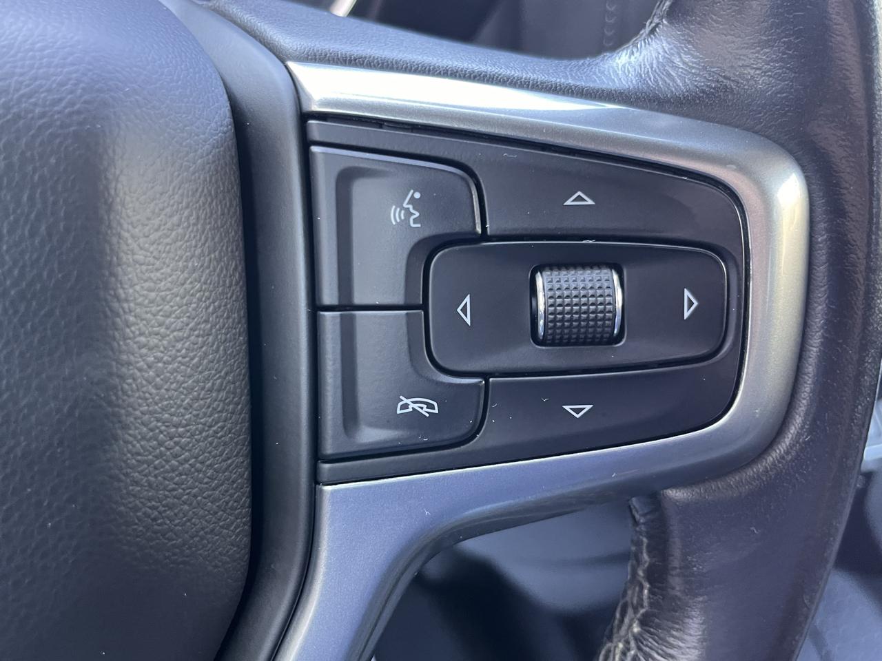 Chevrolet Silverado 1500 4WD Crew Cab 147" LT 2020