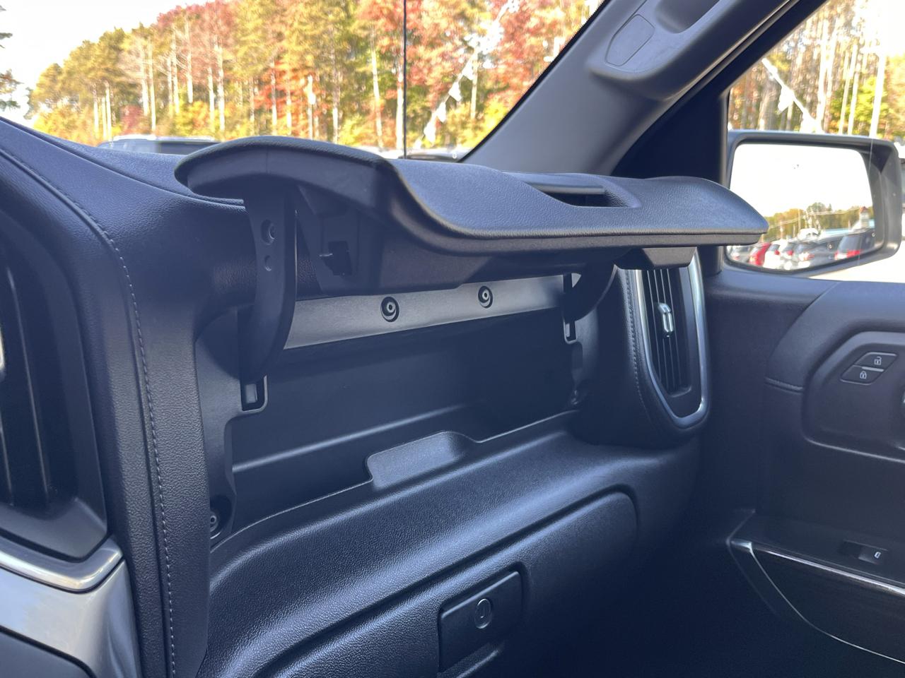 Chevrolet Silverado 1500 4WD Crew Cab 147" LT 2020