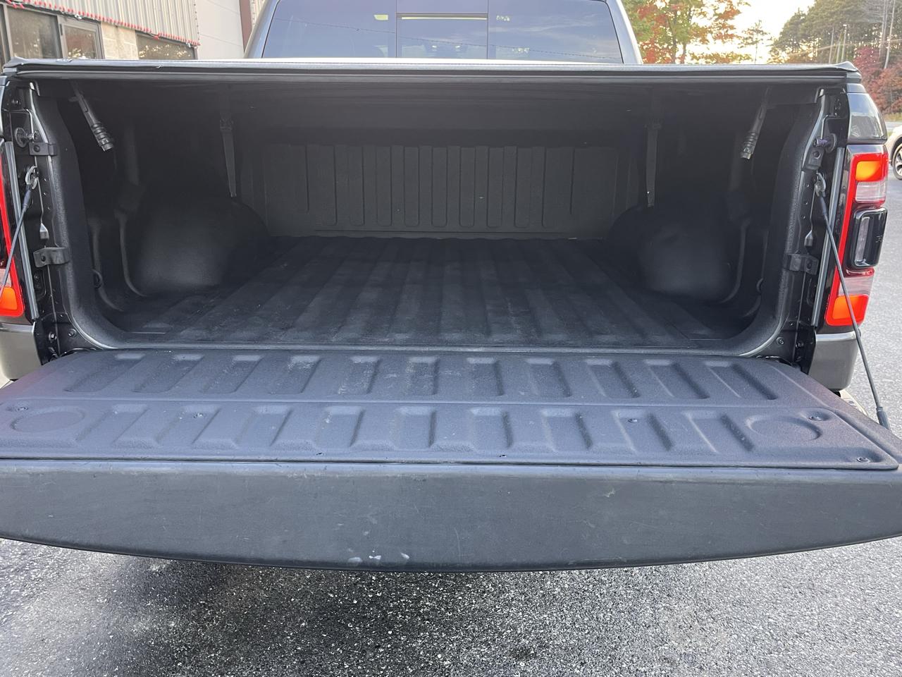 RAM 1500 Sport 4x4 Crew Cab 5'7" Box 2019