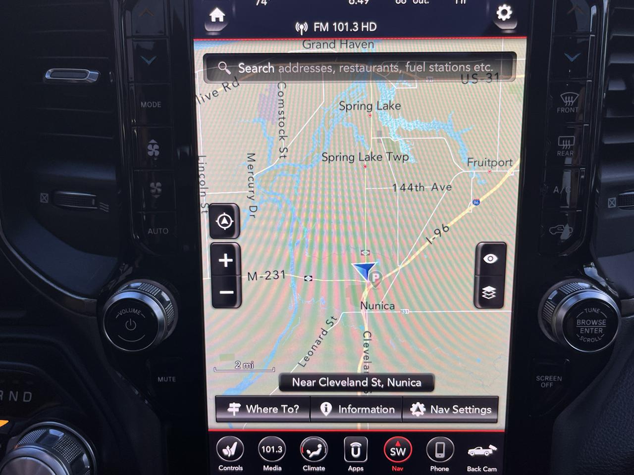 RAM 1500 Sport 4x4 Crew Cab 5'7" Box 2019