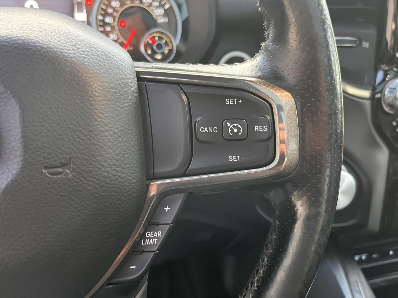 RAM 1500 Sport 4x4 Crew Cab 5'7" Box 2019