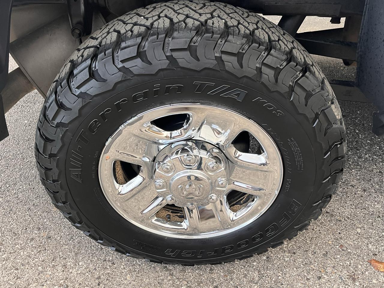 RAM 2500 Tradesman 4x4 Crew Cab 8' Box 2021