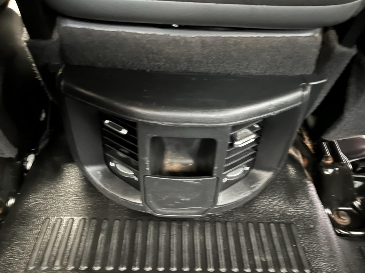 RAM 2500 Tradesman 4x4 Crew Cab 8' Box 2021