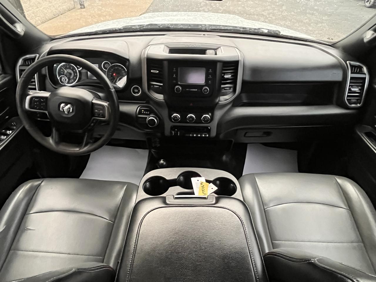 RAM 2500 Tradesman 4x4 Crew Cab 8' Box 2021