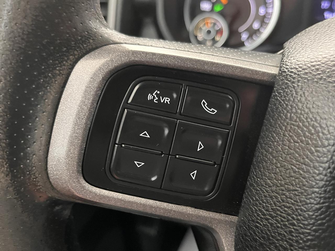 RAM 2500 Tradesman 4x4 Crew Cab 8' Box 2021