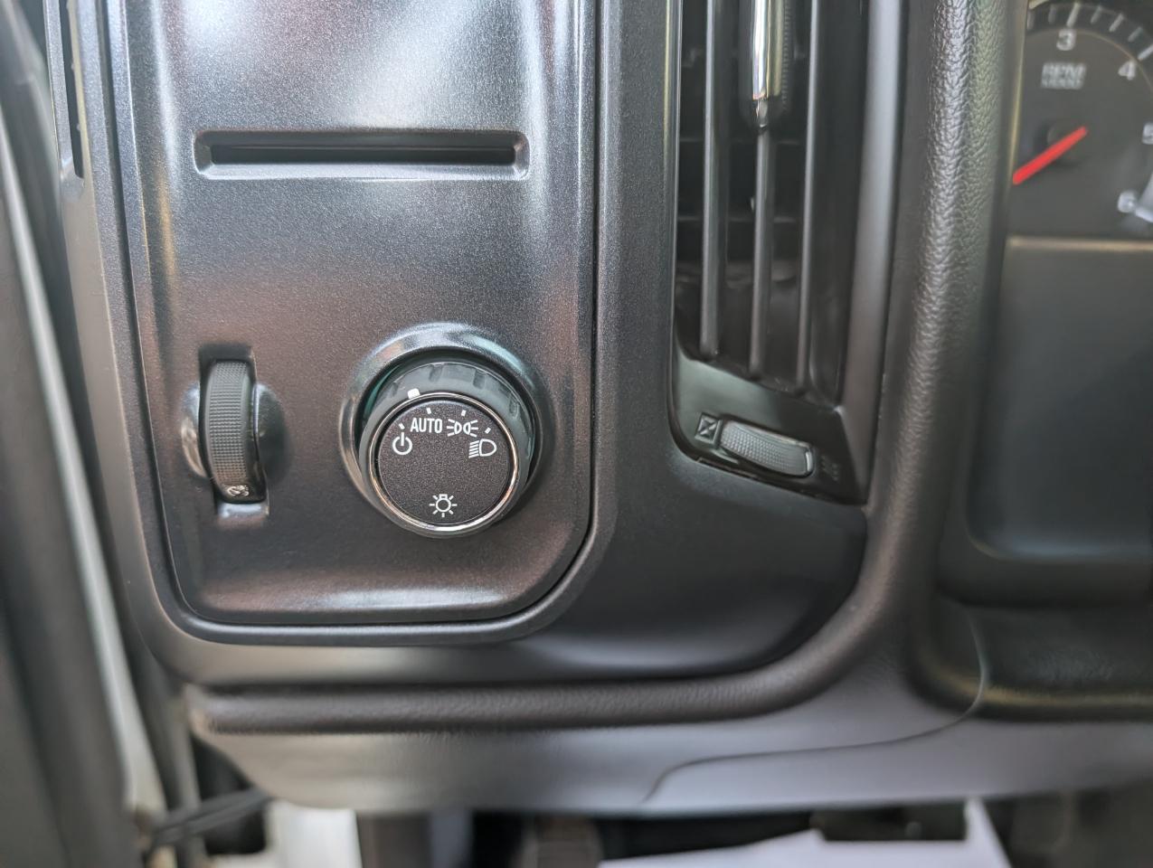 Chevrolet Silverado 2500HD 4WD Double Cab 144.2" Work Truck 2019