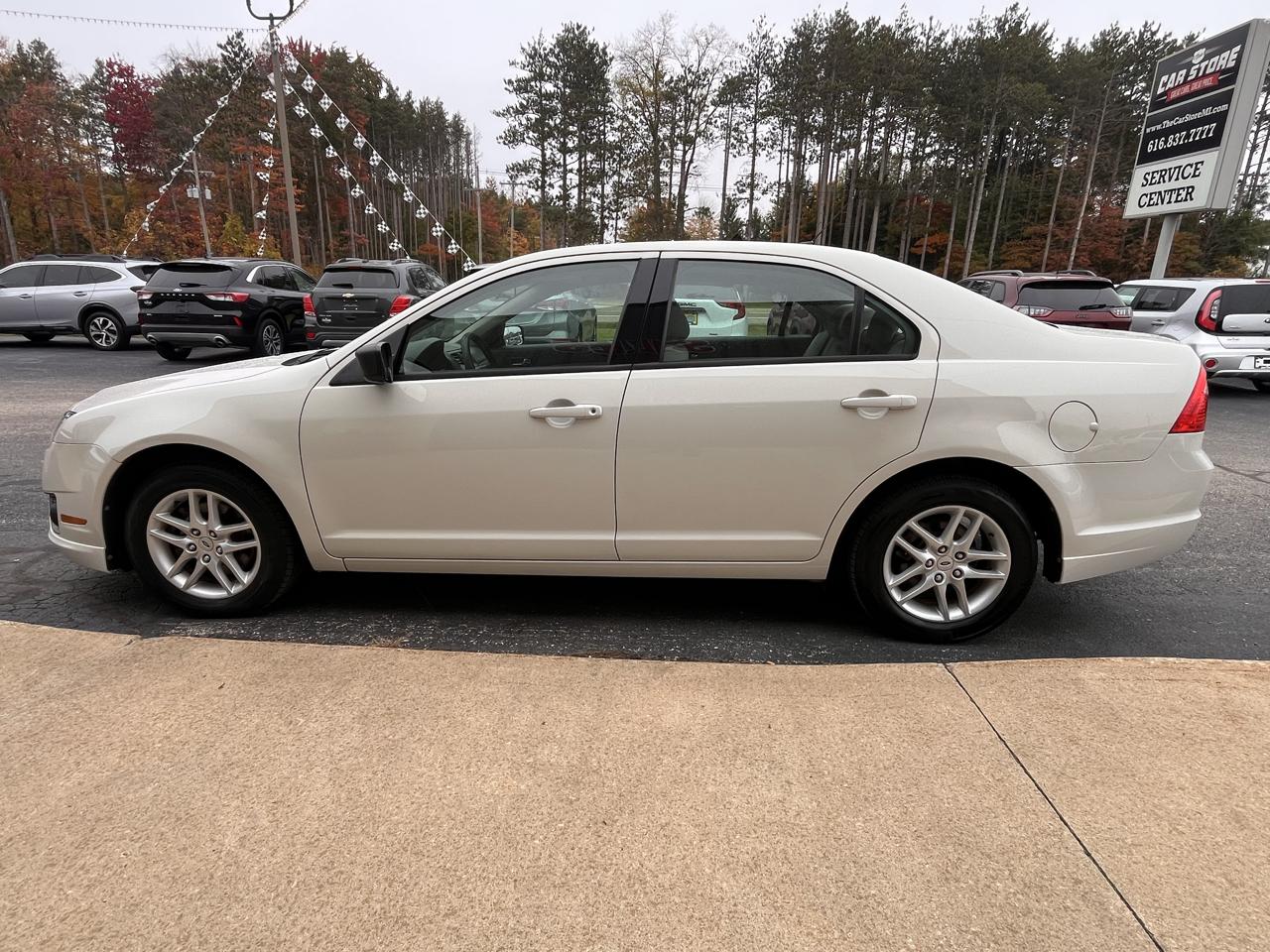 Ford Fusion 4dr Sdn S FWD 2010