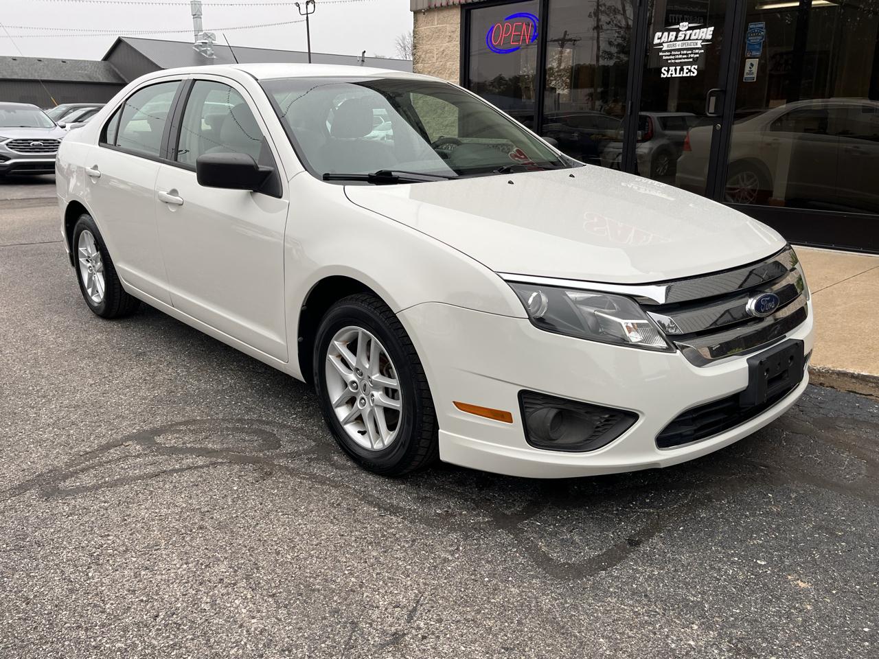 Ford Fusion 4dr Sdn S FWD 2010